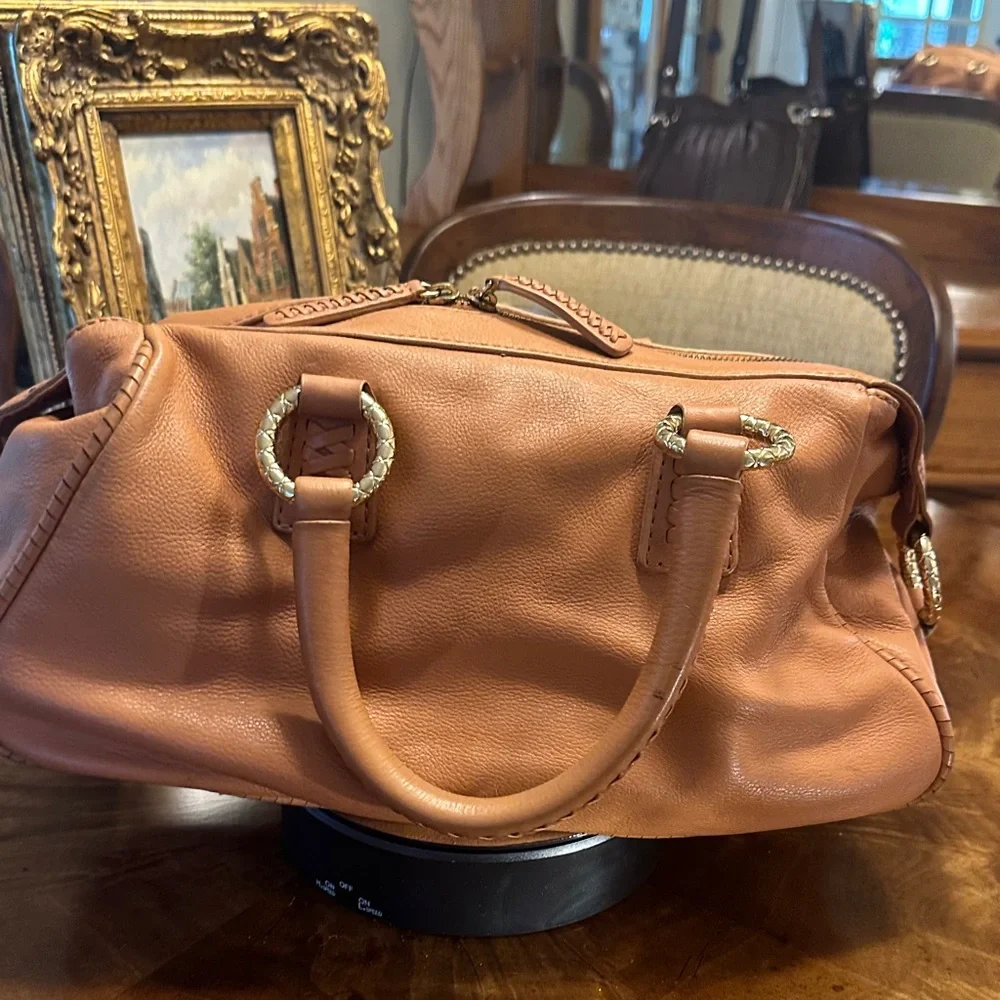 Sexy camel Tan Leather Handbag - Picture 13 of 17